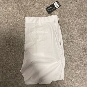 NWT Walter Hagen men’s white golf shorts size 40